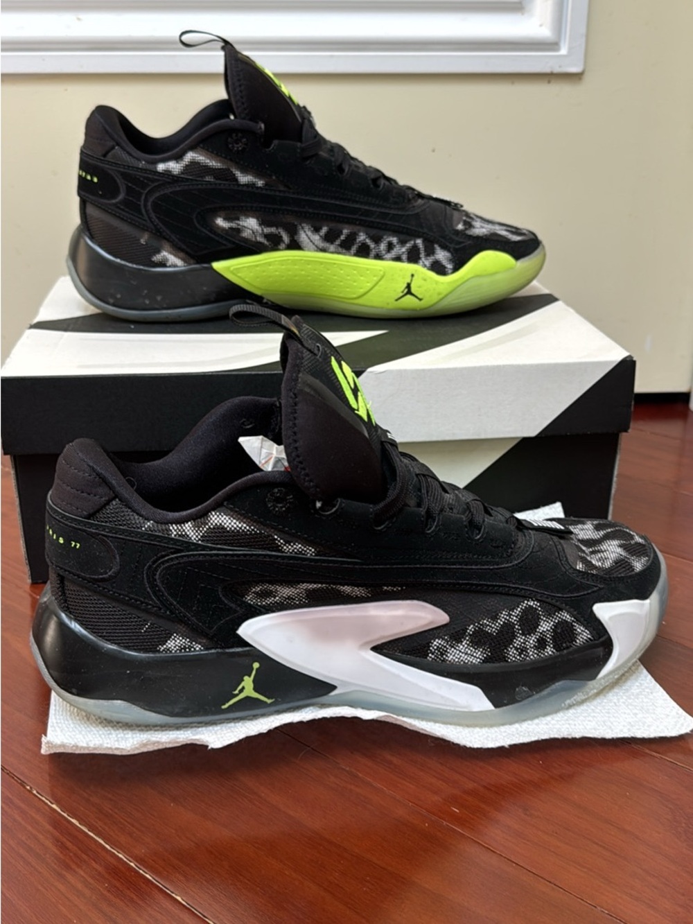 Nike Jordan Luka 2 Basketball Shoes Black/White – Men’s Size US 10 Box Included